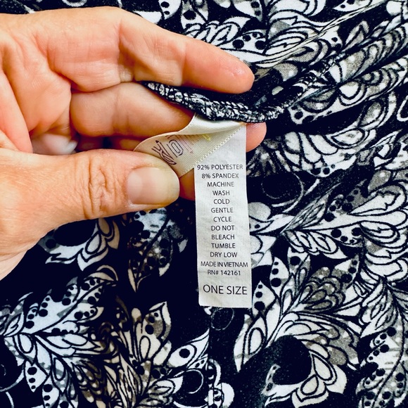 3 pair LuLaRoe Leggings Size One Size - Picture 13 of 13